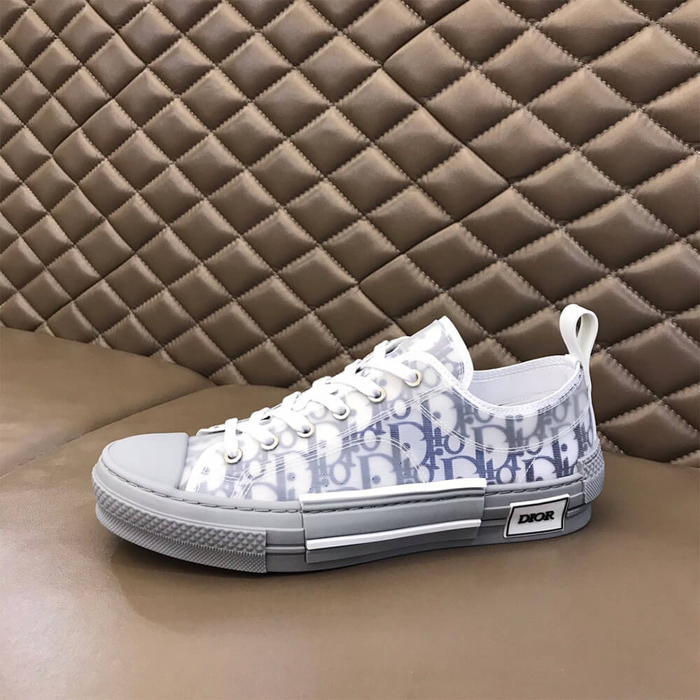 B23 LOW-TOP SNEAKER