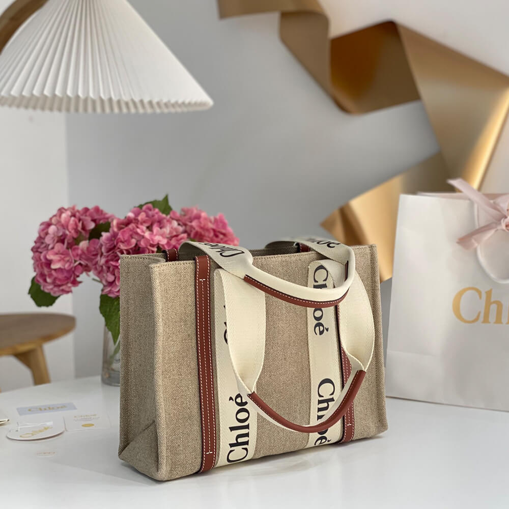 Ch10e  woody tote bag in linen