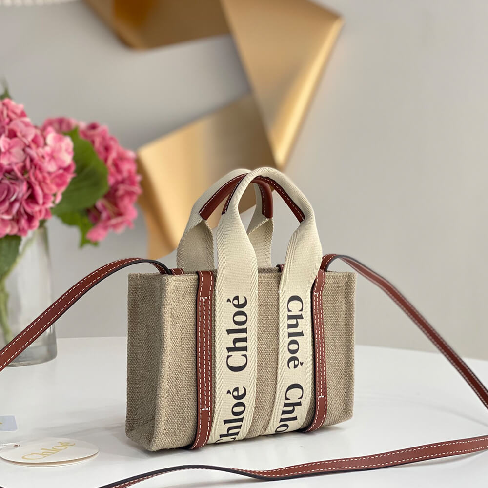 Ch10e   mini woody tote bag in linen