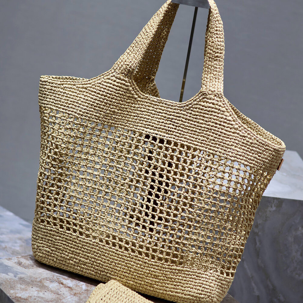 Y51 ICARE maxi shopping bag in quilted lambskin