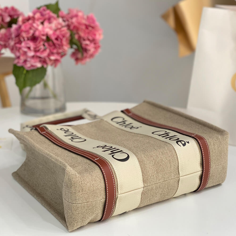 Ch10e  woody tote bag in linen