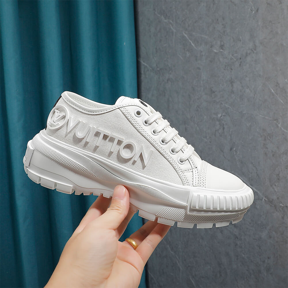 LV SQUAD SNEAKER