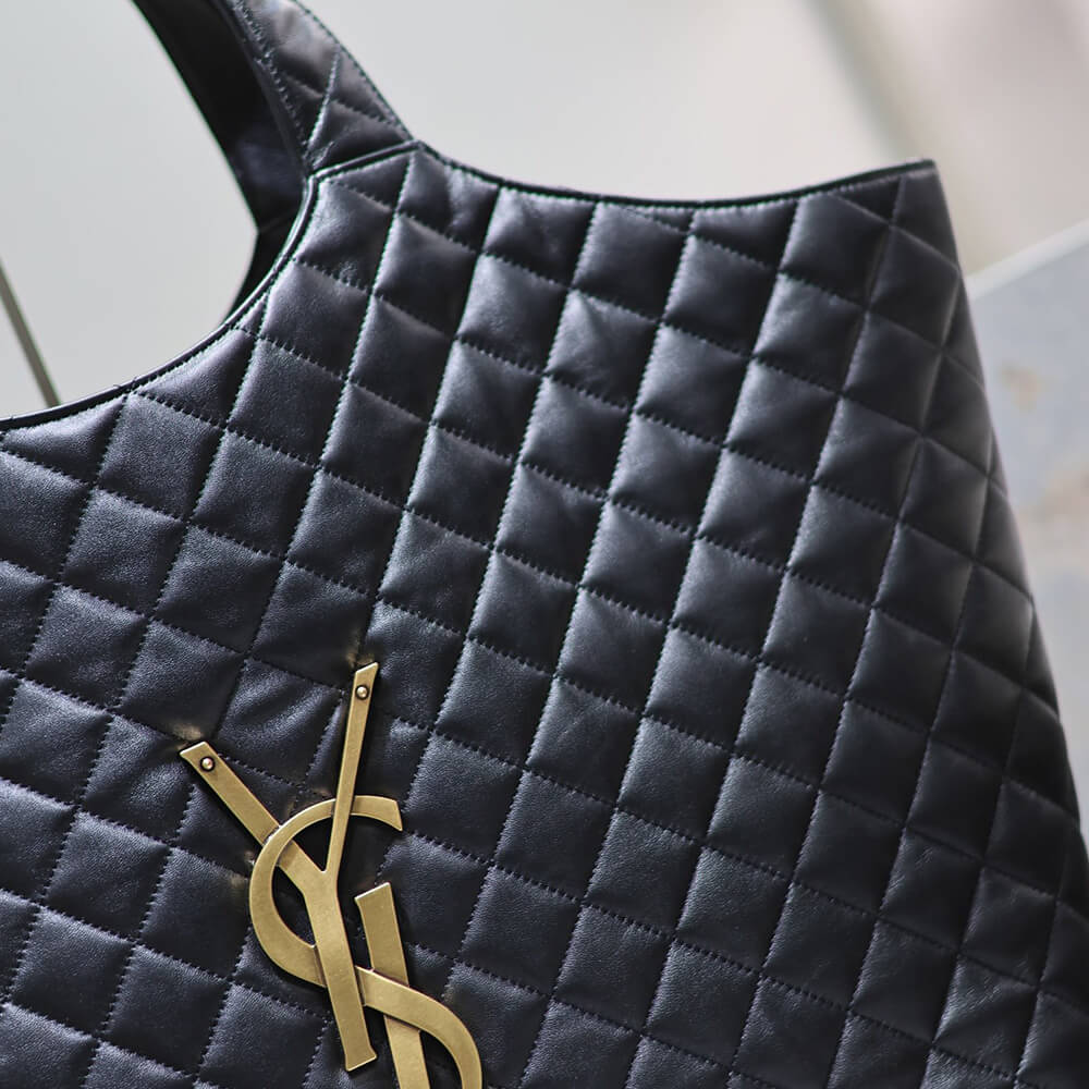 Y51 ICARE maxi shopping bag in quilted lambskin