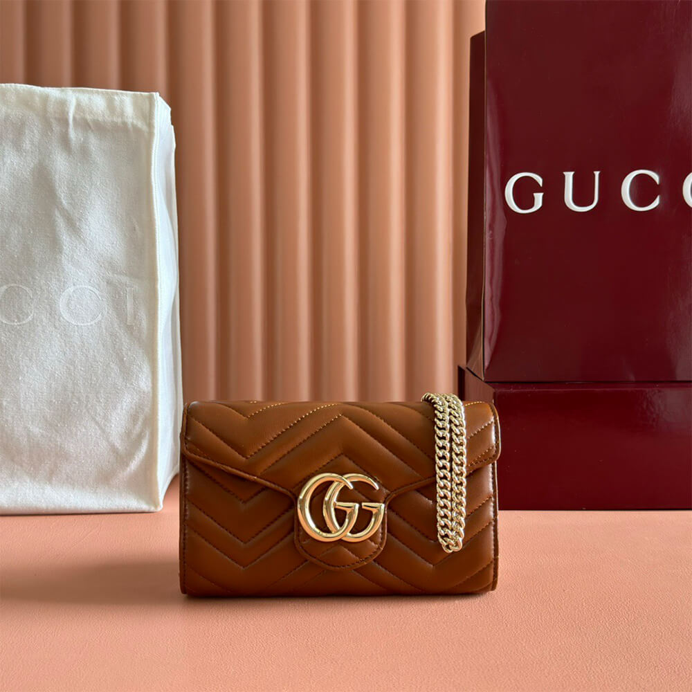GG Marmont wallet on chain